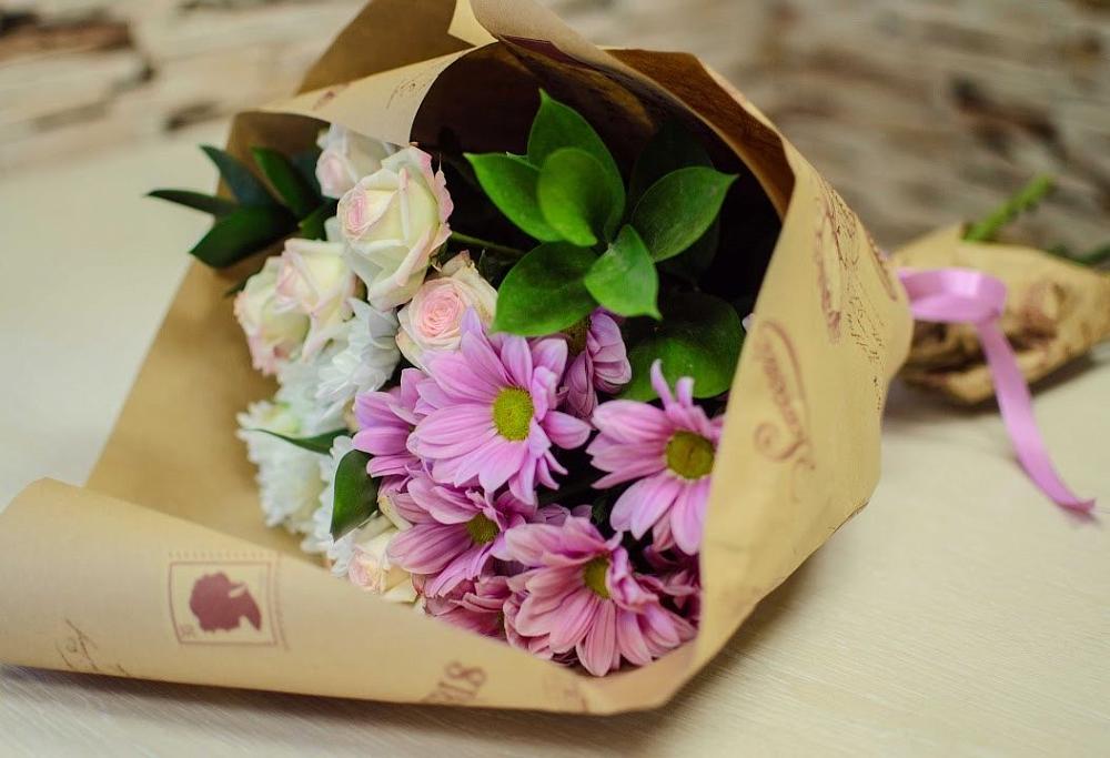 Букет цветов из: Розы и Хризантемы в Большеустьикинское