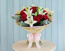 Букет цветов из:  Лилии и Розы в Большеустьикинское