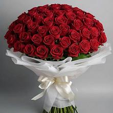 Букет 101 Красная роза Блэк Мэджик в Большеустьикинское