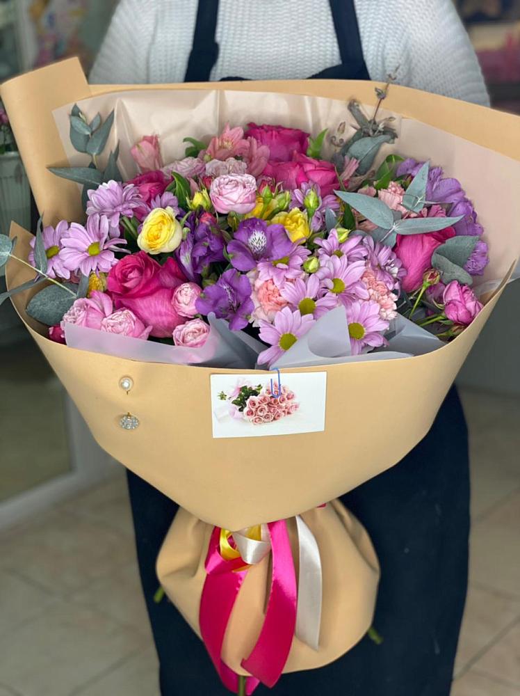 Букет цветов из: Хризантемы, Гвоздики и Альстромерии в Большеустьикинское