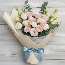 Букет цветов из:  Лизиантусы в Большеустьикинское