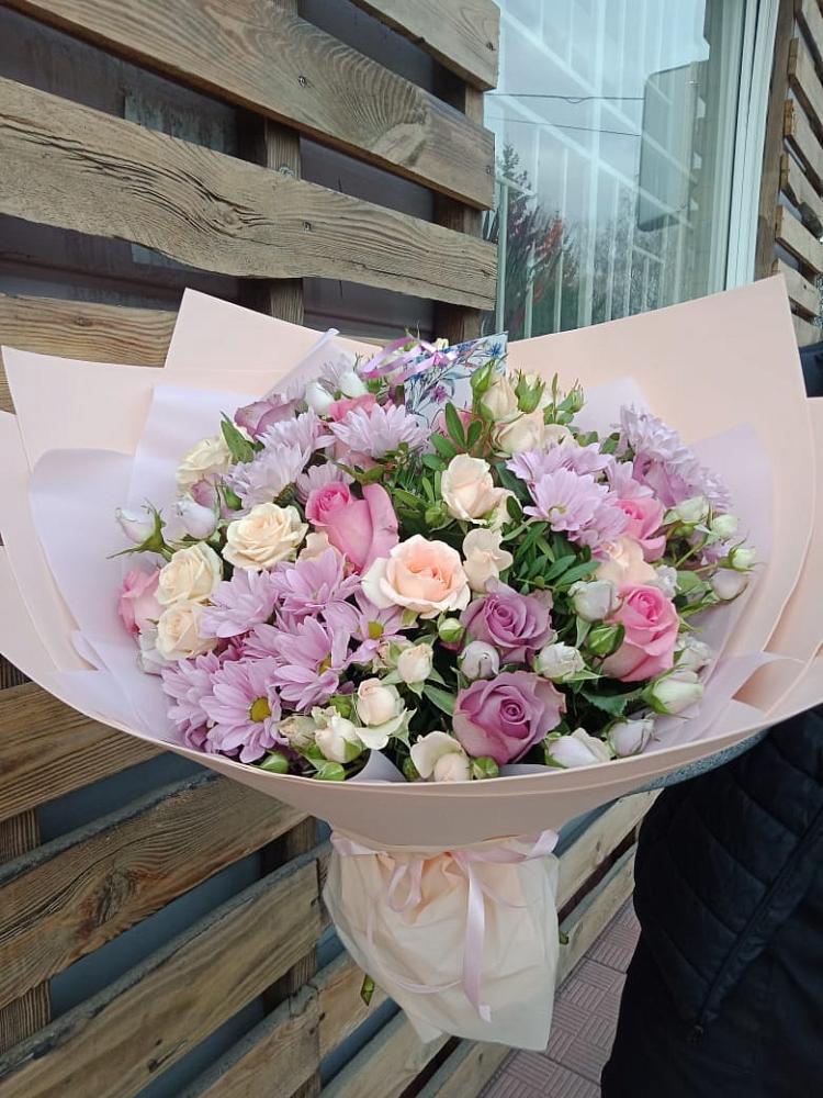 Букет цветов из: Розы и Хризантемы в Большеустьикинское