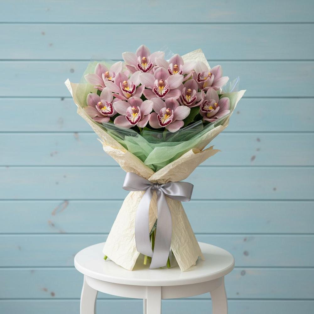 Букет цветов из: Орхидеи и Розы в Большеустьикинское