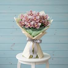 Букет цветов из:  Орхидеи и Розы в Большеустьикинское