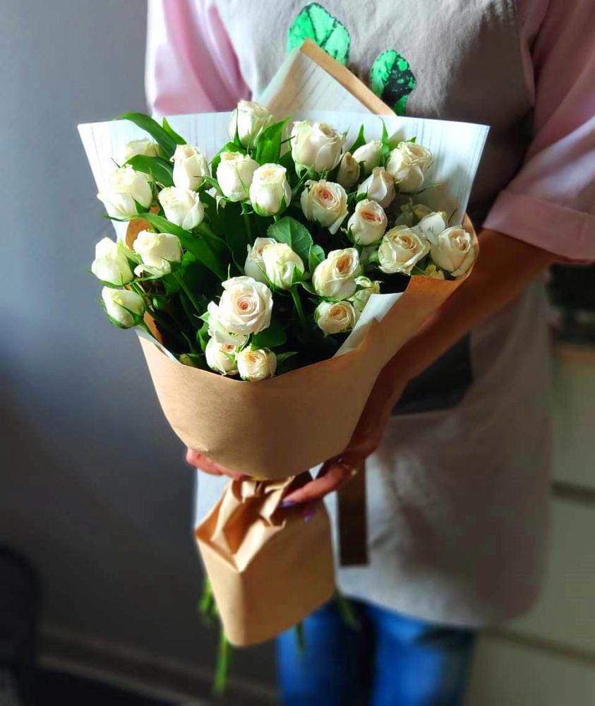 Букет цветов из: Розы в Большеустьикинское