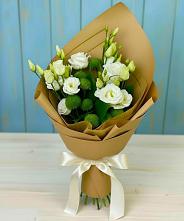 Букет цветов из:  Хризантемы и Лизиантусы в Большеустьикинское