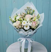 Букет цветов из:  Розы и Лизиантусы в Большеустьикинское