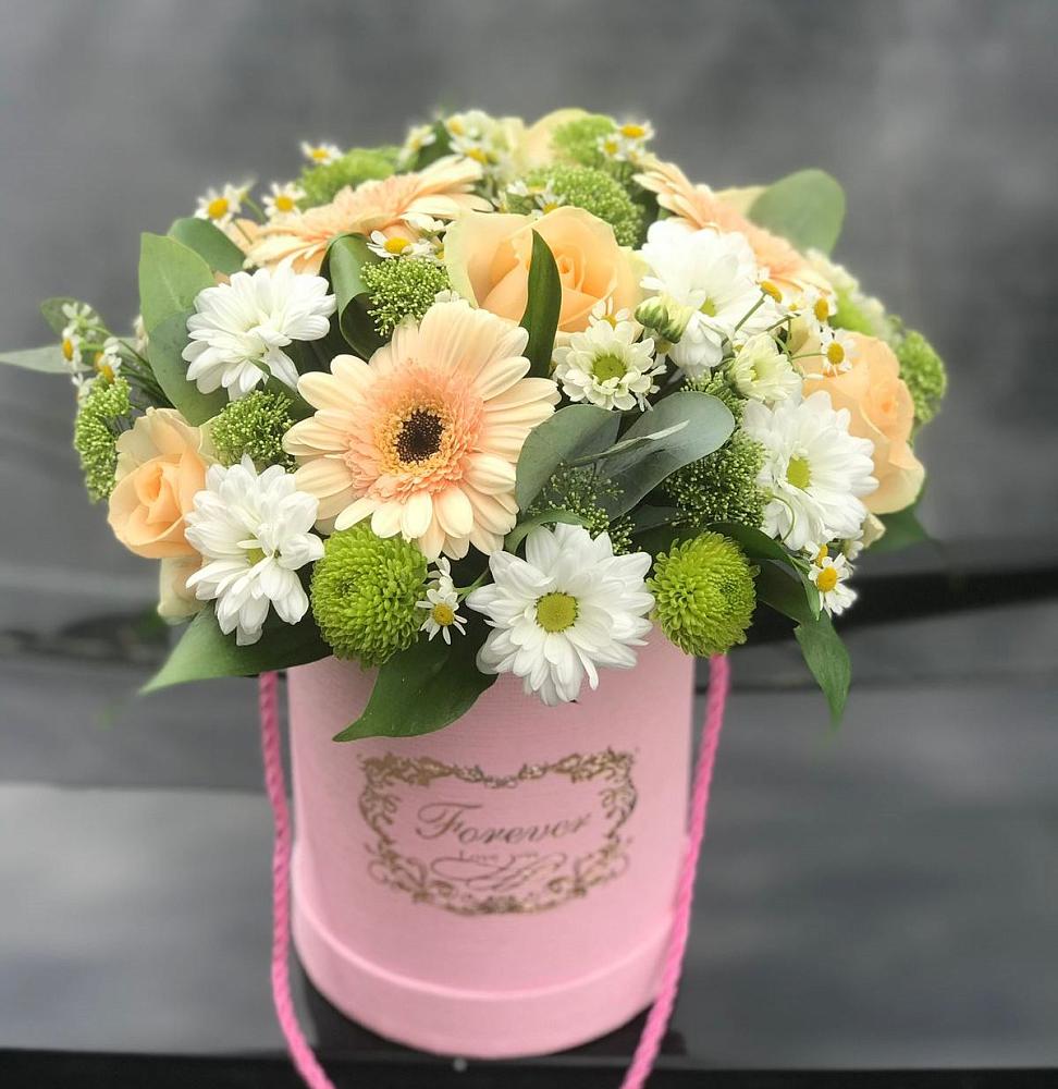 Цветочная композиция из Розы, Герберы и Хризантемы в шляпной коробке в Большеустьикинское